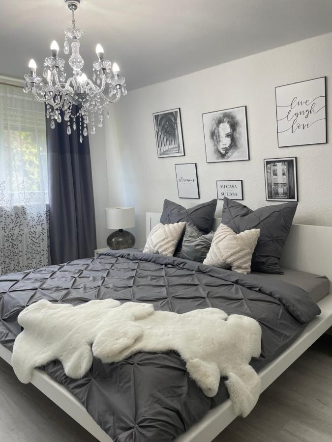 Luxus Apartment Am Fremersberg - Zentral - Mit Sauna & Badewanne Baden-Baden Esterno foto