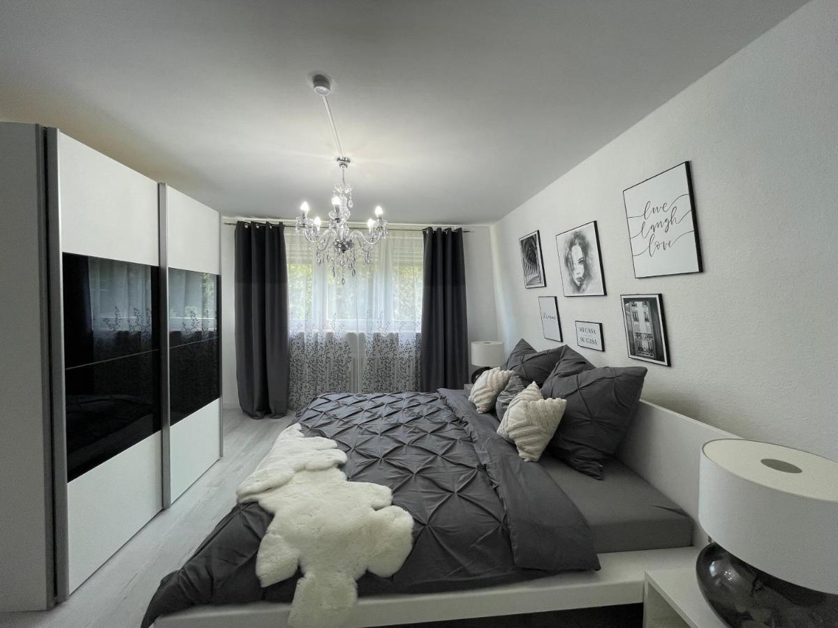 Luxus Apartment Am Fremersberg - Zentral - Mit Sauna & Badewanne Baden-Baden Esterno foto